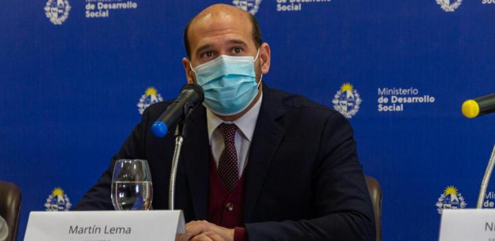 Ministro Lema en presentación del Plan Nacional de Cuidados período 2021/2025