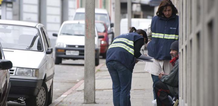 Equipo movil asiste a personas en situación de calle Equipo movil asiste a personas en situación de calle