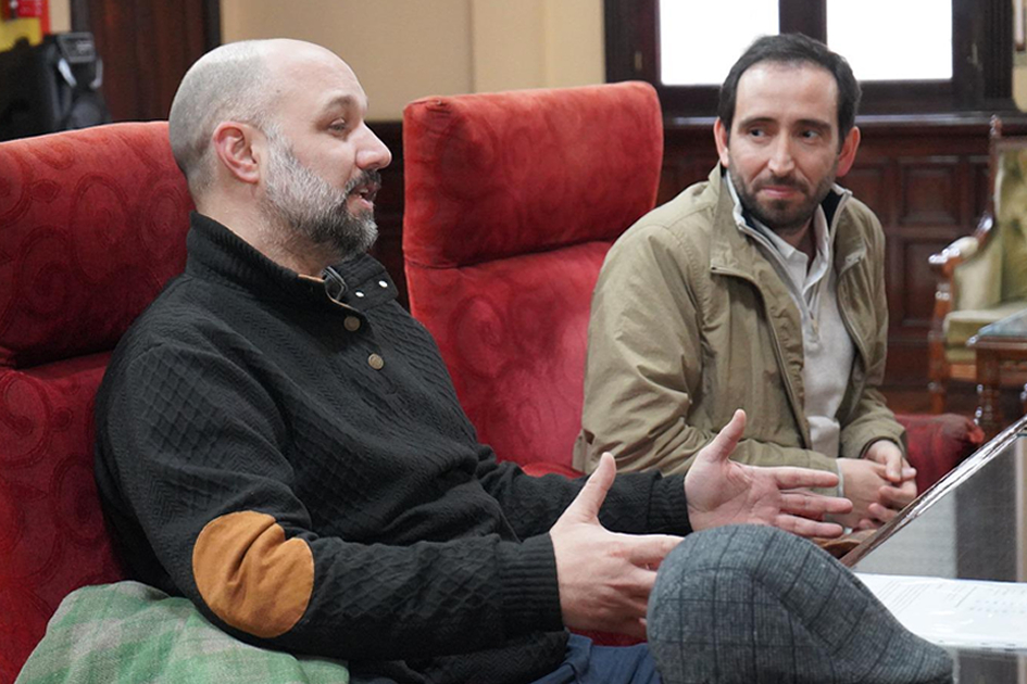 Director del Área de Discapacidad del Mides, Federico Lezama en diálogo con los participantes. Director del Área de Discapacidad del Mides, Federico Lezama en diálogo con los participantes.