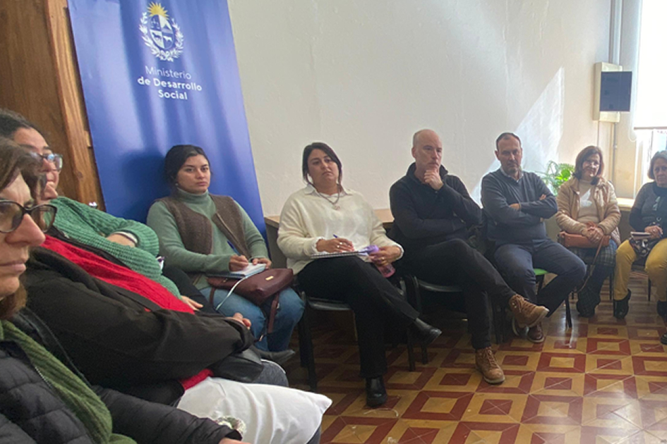 Diálogo para avanzar en la accesibilidad y los derechos de las personas con discapacidad Diálogo para avanzar en la accesibilidad y los derechos de las personas con discapacidad