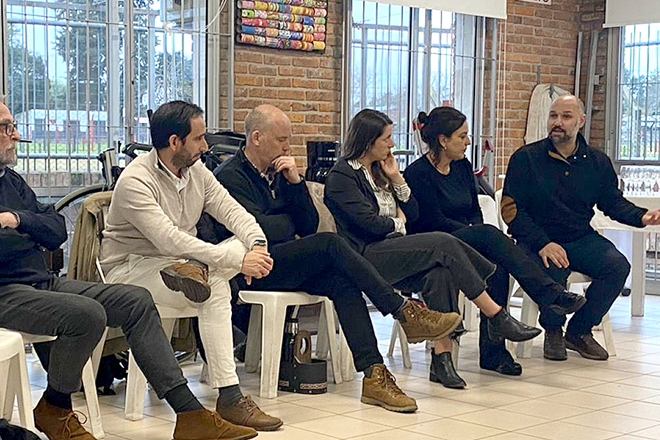 Autoridades participantes en diálogo para avanzar en la accesibilidad. Autoridades participantes en diálogo para avanzar en la accesibilidad.