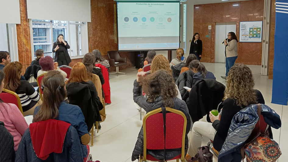 Ciclo de talleres: Hacia una política pública de Comunicación Accesible Participantes del ciclo de talleres