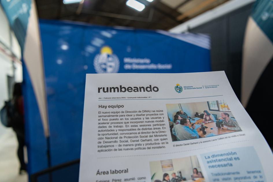 Publicación "rumbeando" de DINALI para trabajadoras y trabajadores .