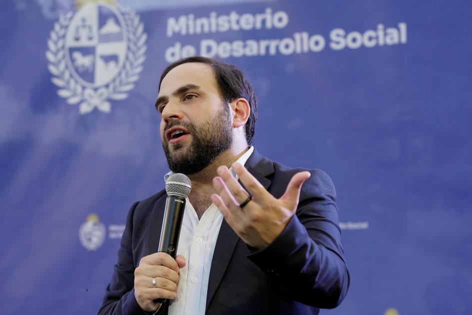Ministro Civila haciendo uso de la palabra (Foto: adhoc) Ministro Civila haciendo uso de la palabra (Foto: adhoc)