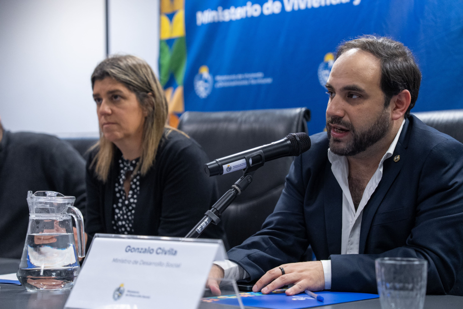 Firma de convenio MVOT-Mides.