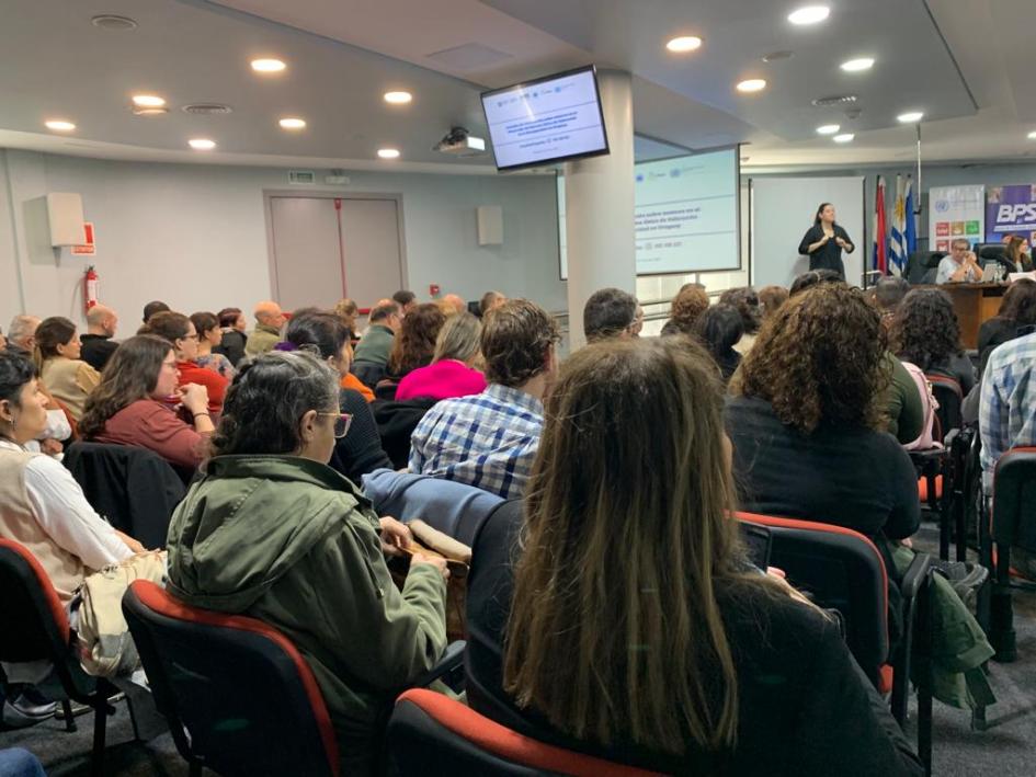 Público presente en el evento Público presente en el evento