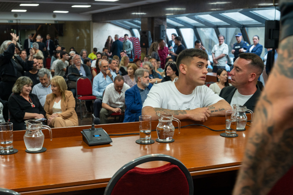 Participantes del evento (Foto: Departamento de Fotografía del Parlamento del Uruguay) Participantes del evento (Foto: Departamento de Fotografía del Parlamento del Uruguay)