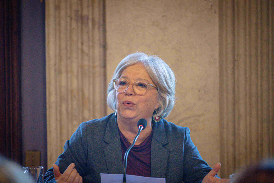 Mónica Xavier en uso de la palabra durante el Encuentro Mujeres en Política. Foto: Parlamento Uy. Mónica Xavier en uso de la palabra durante el Encuentro Mujeres en Política. Foto: Parlamento Uy.