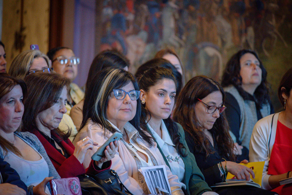 Público asistente durante el Encuentro Mujeres en Política. Foto: Parlamento Uruguay. Público asistente durante el Encuentro Mujeres en Política. Foto: Parlamento Uruguay.