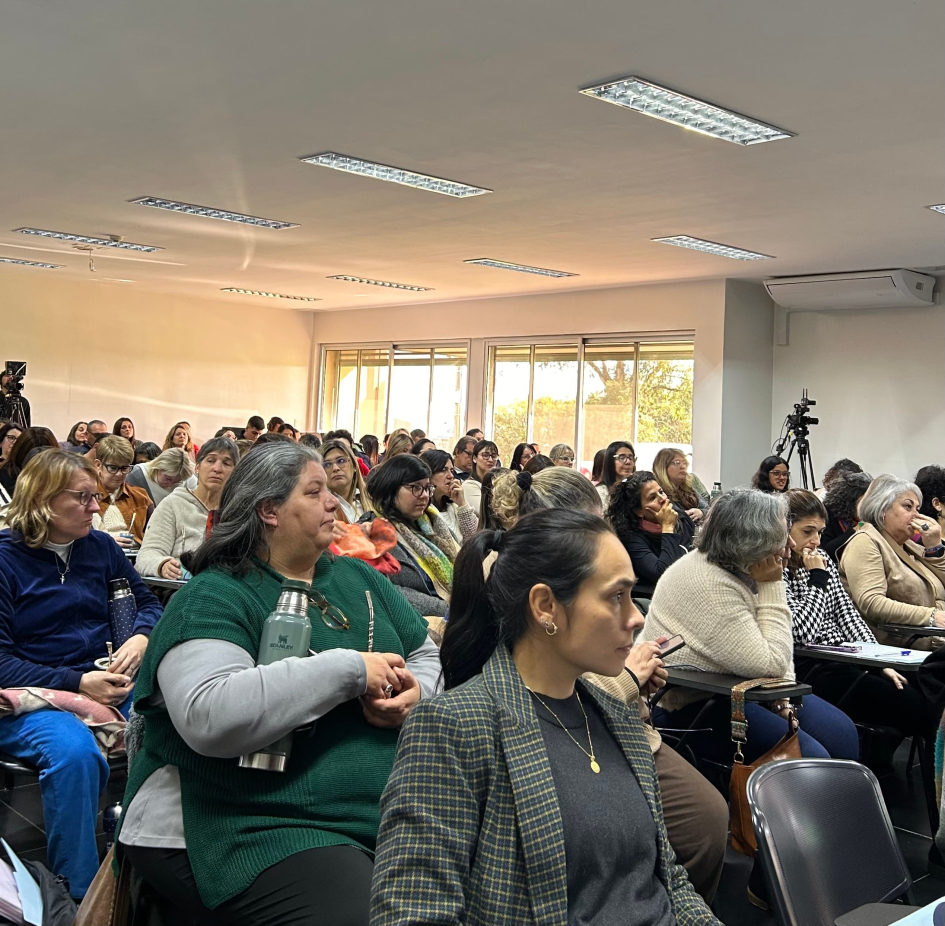 Público asistente al lanzamiento de NLV 2025