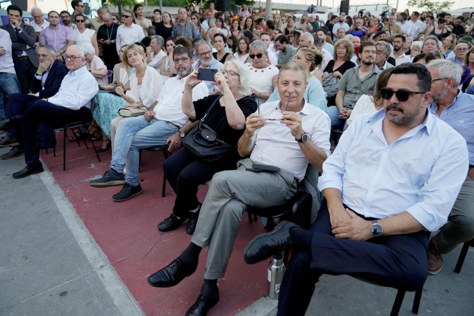 Autoridades y público presente en la ceremonia (Foto: adhoc) Autoridades y público presente en la ceremonia (Foto: adhoc)