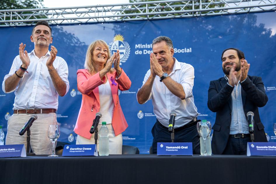 Presidente, vicepresidenta, ministro y subsecretario (Foto: adhoc) Presidente, vicepresidenta, ministro y subsecretario (Foto: adhoc)