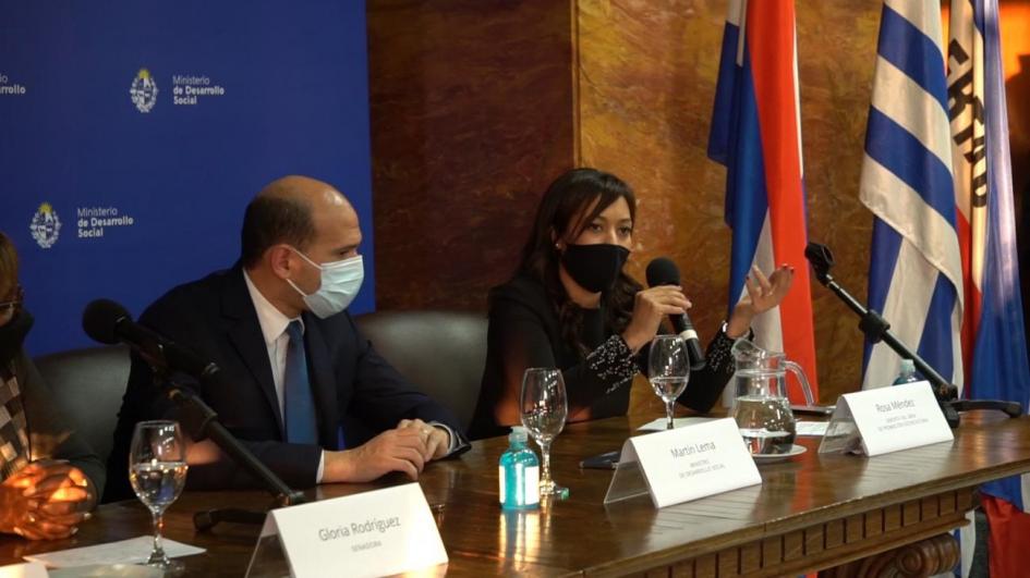 Rosa Méndez junto al ministro Martín Lema en Lanzamiento del mes de la Afrodescendencia