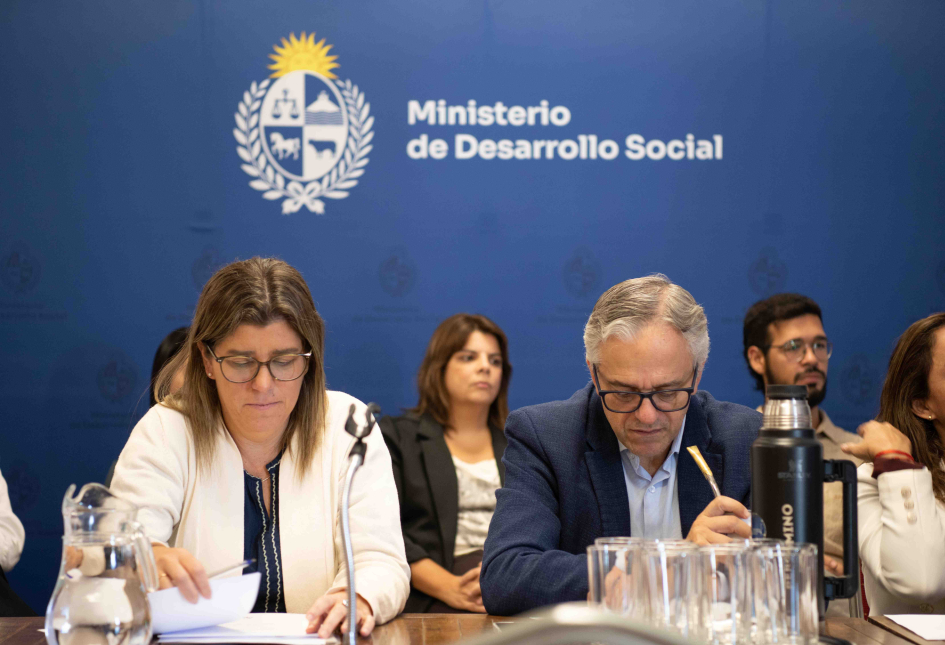 Autoridades durante el primer Consejo Interinstitucional de Juventudes. Autoridades durante el primer Consejo Interinstitucional de Juventudes.