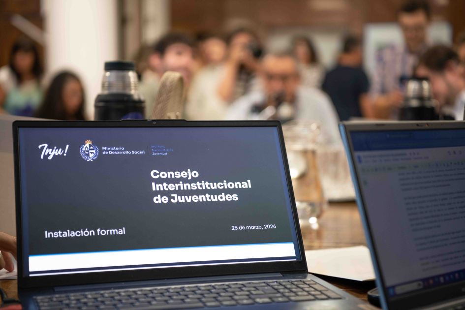 Autoridades durante el primer Consejo Interinstitucional de Juventudes. Autoridades durante el primer Consejo Interinstitucional de Juventudes.