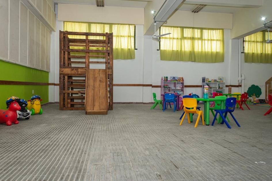 Espacio de recreación y esparcimiento en centro "El Zorzal" Espacio recreativo y de esparcimiento con juegos infantiles