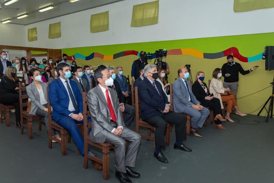 Autoridades del Mides, Parlamento, Relaciones Exteriores y Embajada de China en inauguración de centro "El Zorzal" Autoridades del Mides, Parlamento, Relaciones Exteriores y Embajada de China