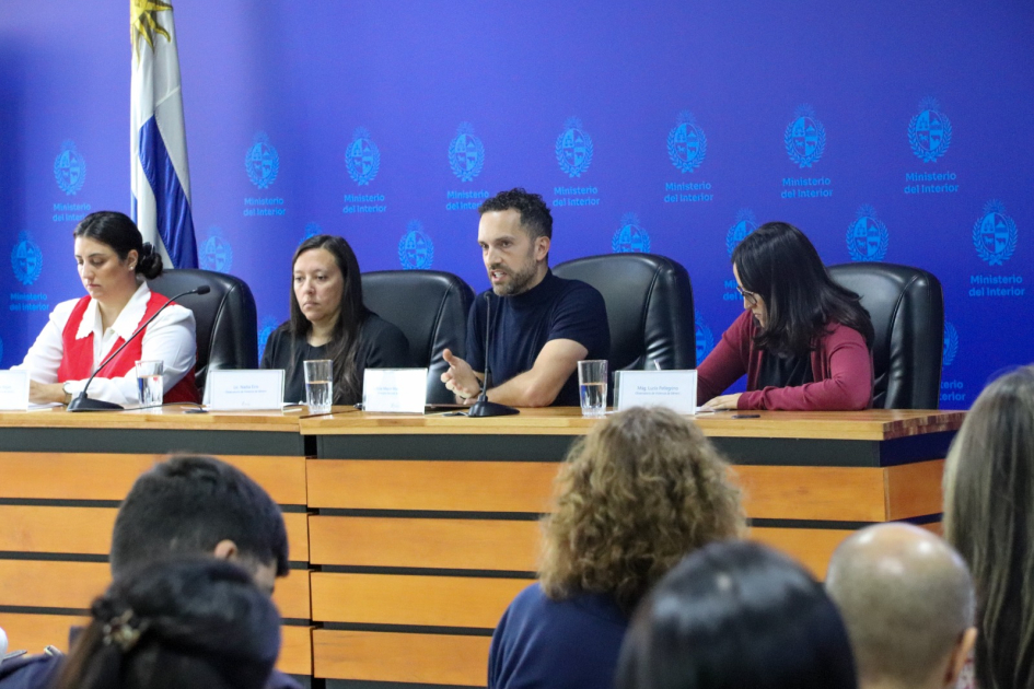 Mesa técnica durante el curso organizado por la Fiscalía General de la Nación (FGN).