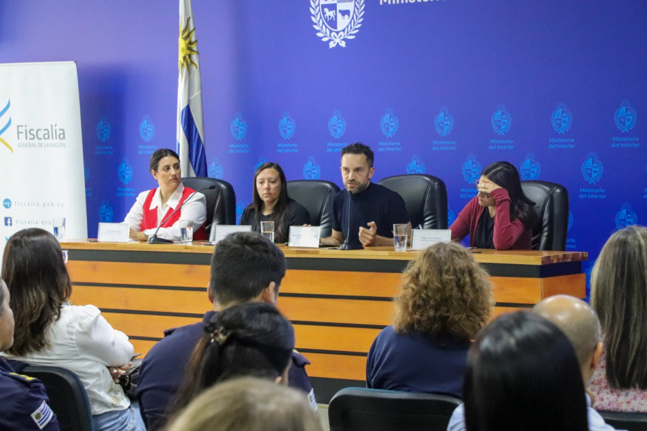 Mesa técnica durante el curso organizado por la Fiscalía General de la Nación (FGN).