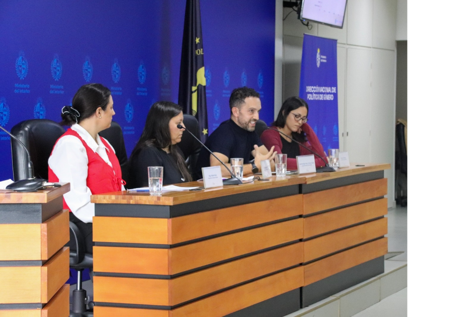 Mesa técnica durante el curso organizado por la Fiscalía General de la Nación (FGN).