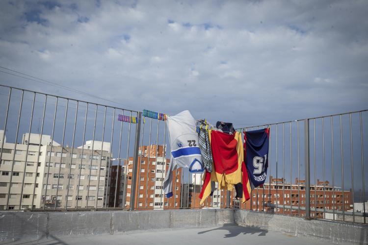 Ropa tendida en una azotea Ropa tendida en una azotea
