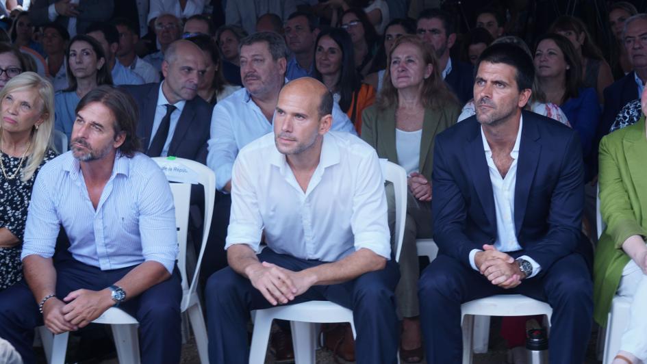 Autoridades y público presente en el evento Autoridades y público presente en el evento