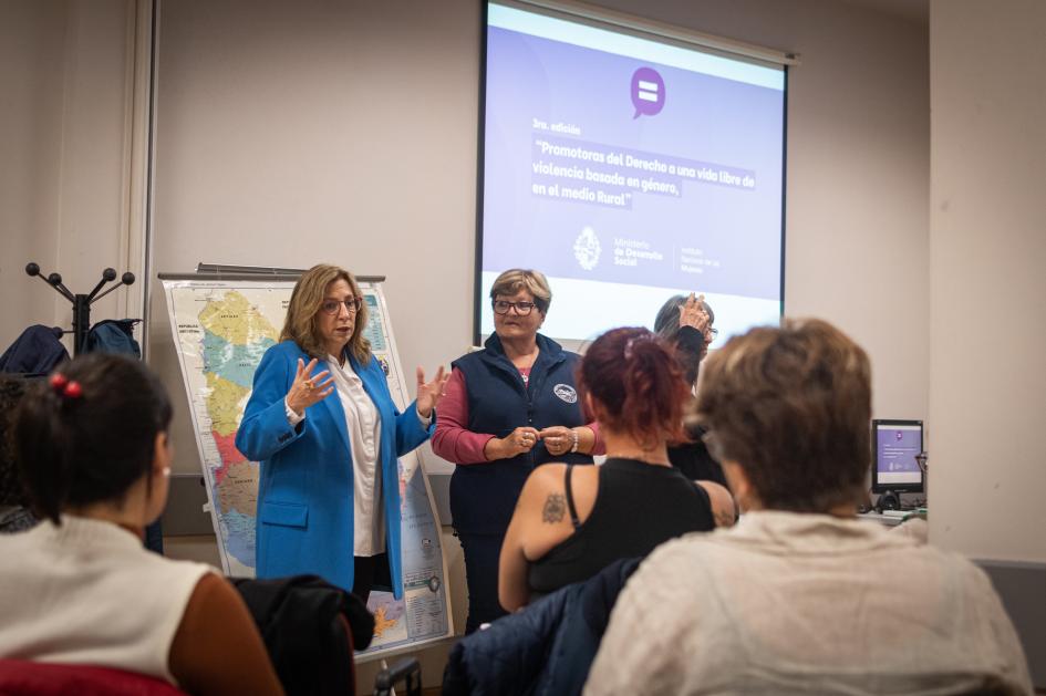 Monica Bottero en el curso de promotoras del derecho a una vida libre de VBG