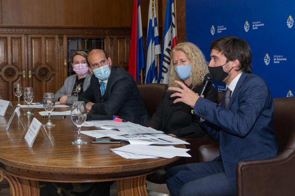 Presentación de resultados del Relevamiento 2021 de Personas en Situación de Calle Presentación de resultados del Relevamiento 2021 de Personas en Situación de Calle