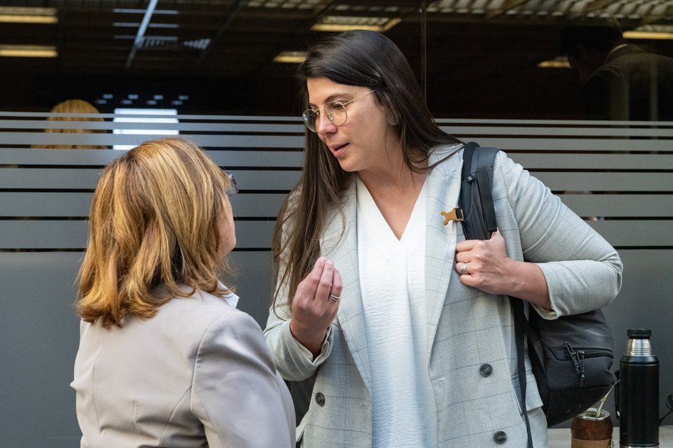 Autoridades del Ministerio de Desarrollo Social en Comisión de Presupuesto del Senado.