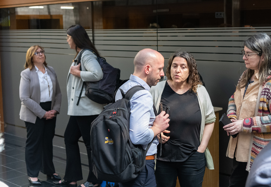 Autoridades del Ministerio de Desarrollo Social en Comisión de Presupuesto del Senado.