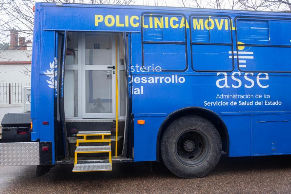 Policlínico móvil inaugurado para atención a personas en situación de calle en Canelones