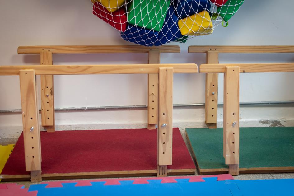 Rampa para ejercitar motricidad Rampas de madera para ejercitar la motricidad.