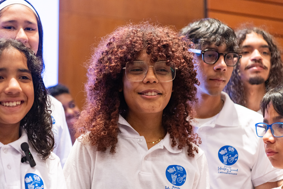 Integrante de la Banda Infantil y Juvenil Latinoamericana Manos Veneguayas Integrante de la Banda Infantil y Juvenil Latinoamericana Manos Veneguayas