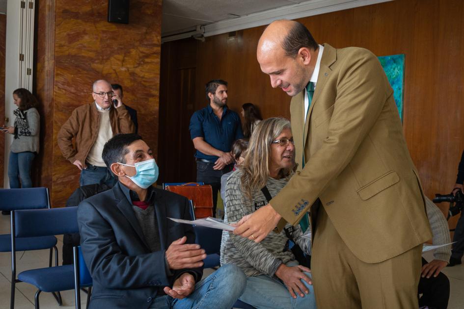 Ministro Lema junto a los participantes del curso