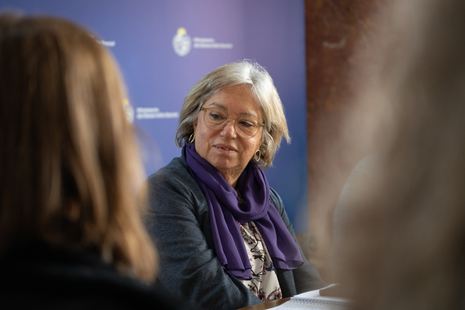 Consejo Nacional Consultivo Por Una Vida Libre De Violencia De Género hacia Las Mujeres directora de inmujeres en reunión