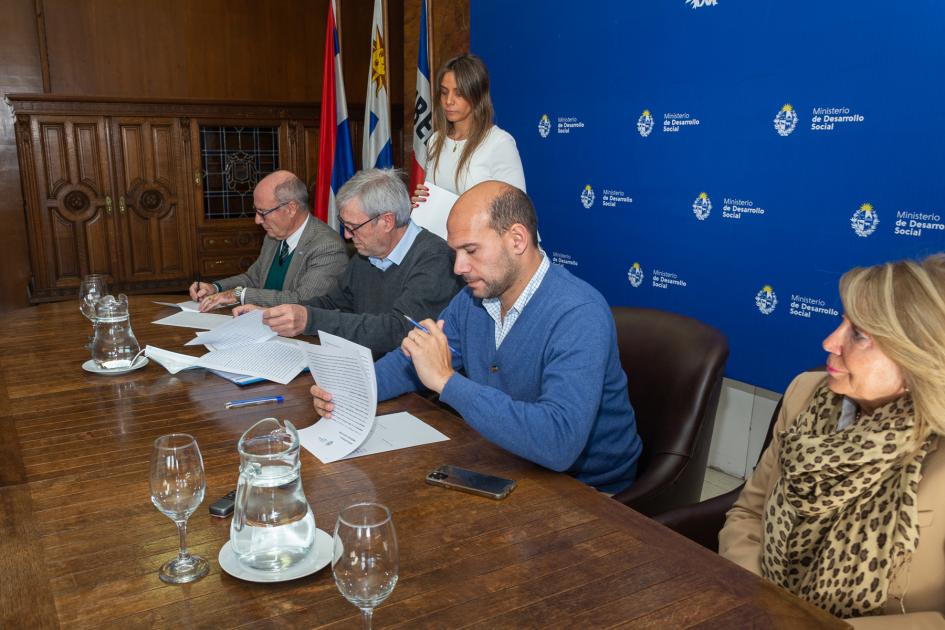 Firma de convenio 