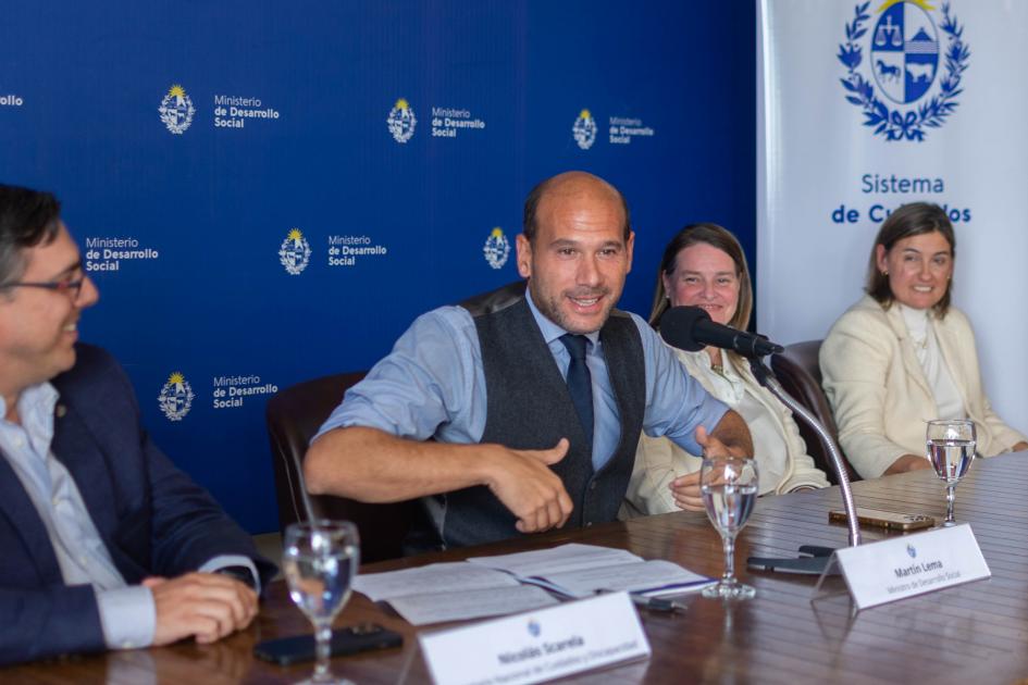 Ministro Lema haciendo uso de la palabra Ministro Lema haciendo uso de la palabra