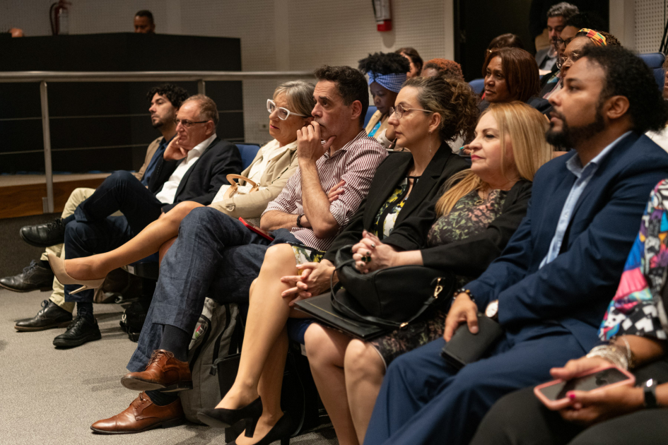 Participantes y autoridades presentes en la apertura de la RIAFRO