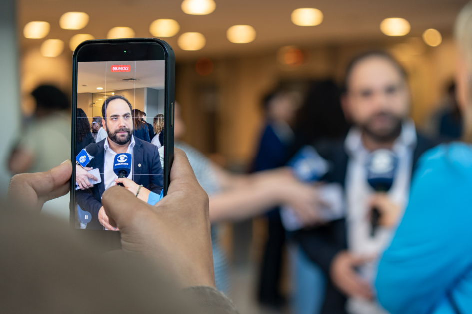 Participantes y autoridades presentes en la apertura de la RIAFRO