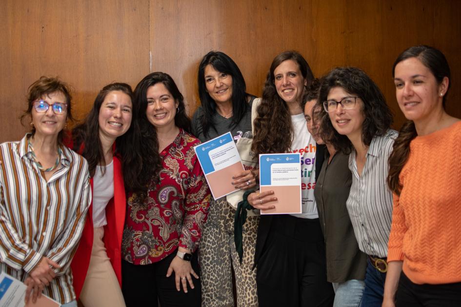 Equipo de trabajo del MIDES Equipo de trabajo del MIDES