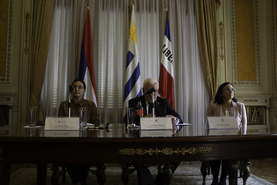 Firma de convenio por alimentación entre INDA y SCJ. Firma de convenio por alimentación entre INDA y SCJ.