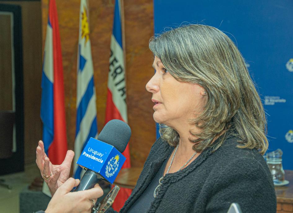 Teresa Cometto de empresa Unilever La representante de Unilever en Uruguay es entrevistada por periodista de Presidencia