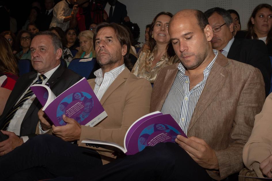 Presidente y ministro en el evento Presidente y ministro en el evento