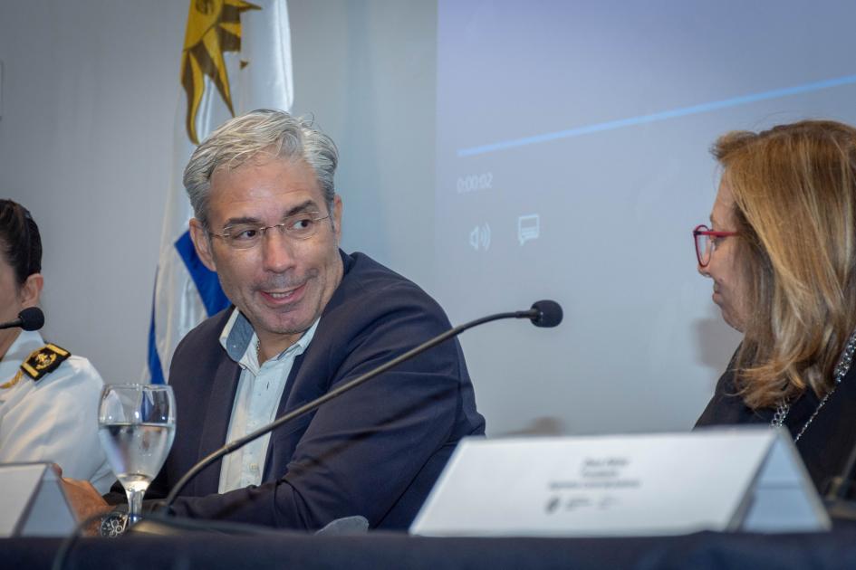 Robert Silva del CODICEN y Mónica Bottero