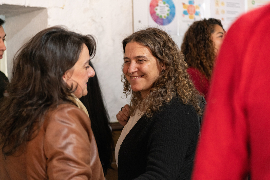 Asistentes a la inauguración del comedor