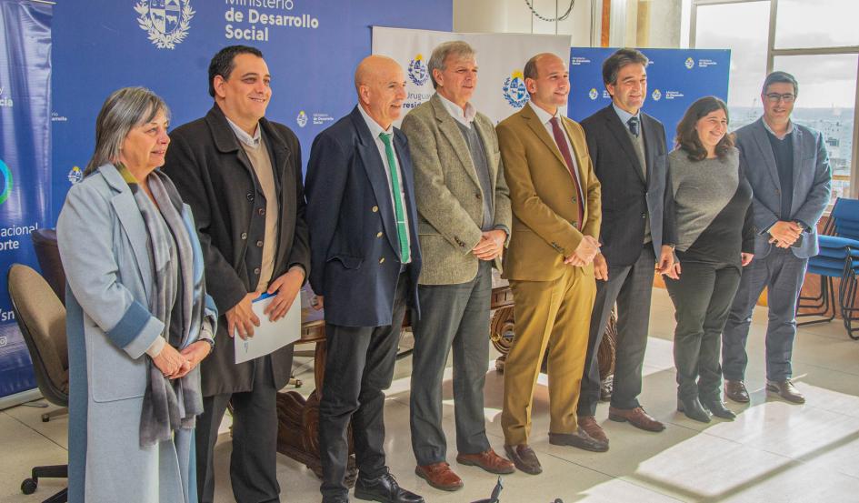 Autoridades que participaron del evento Autoridades que participaron del evento