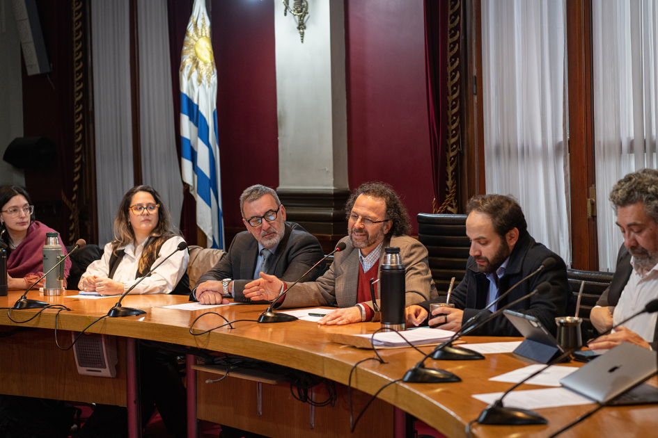 Coloquio sobre derechos humanos, democracia y desarrollo social. Coloquio sobre derechos humanos, democracia y desarrollo social.