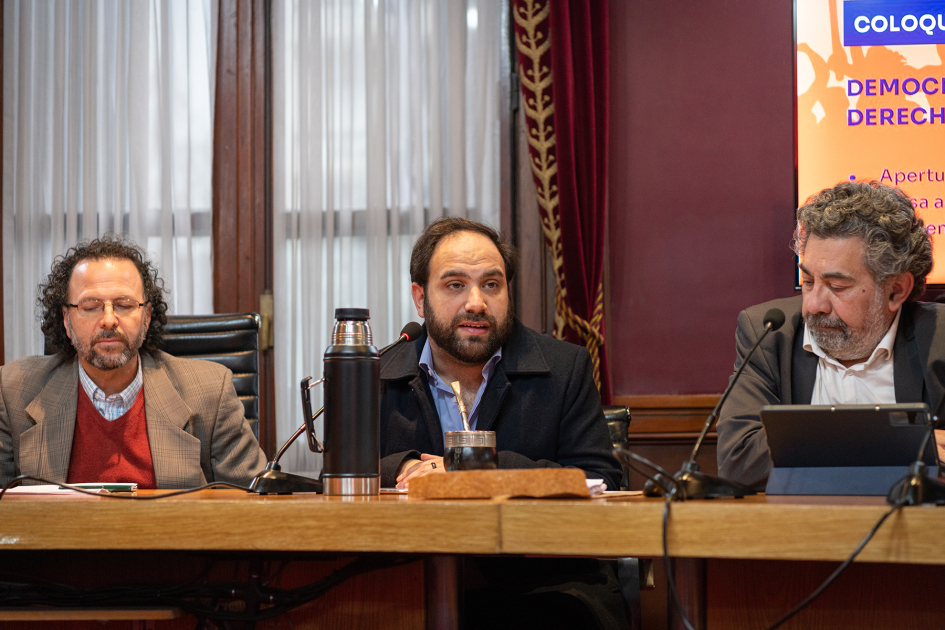 Coloquio sobre derechos humanos, democracia y desarrollo social. Coloquio sobre derechos humanos, democracia y desarrollo social.