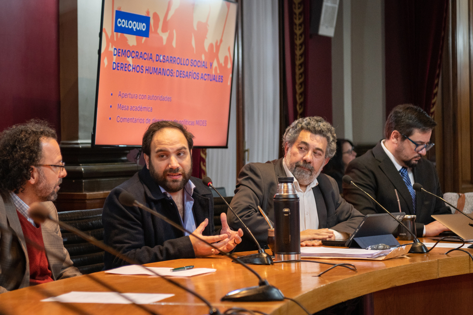 Coloquio sobre derechos humanos, democracia y desarrollo social. Coloquio sobre derechos humanos, democracia y desarrollo social.