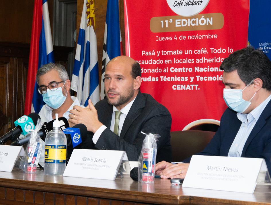 Lanzamiento de la 11ª edición del Café Solidario junto al Grupo Centro y la Intendencia de Montevideo Ministro Lema, Nicolás Scarela y Federico Celsi